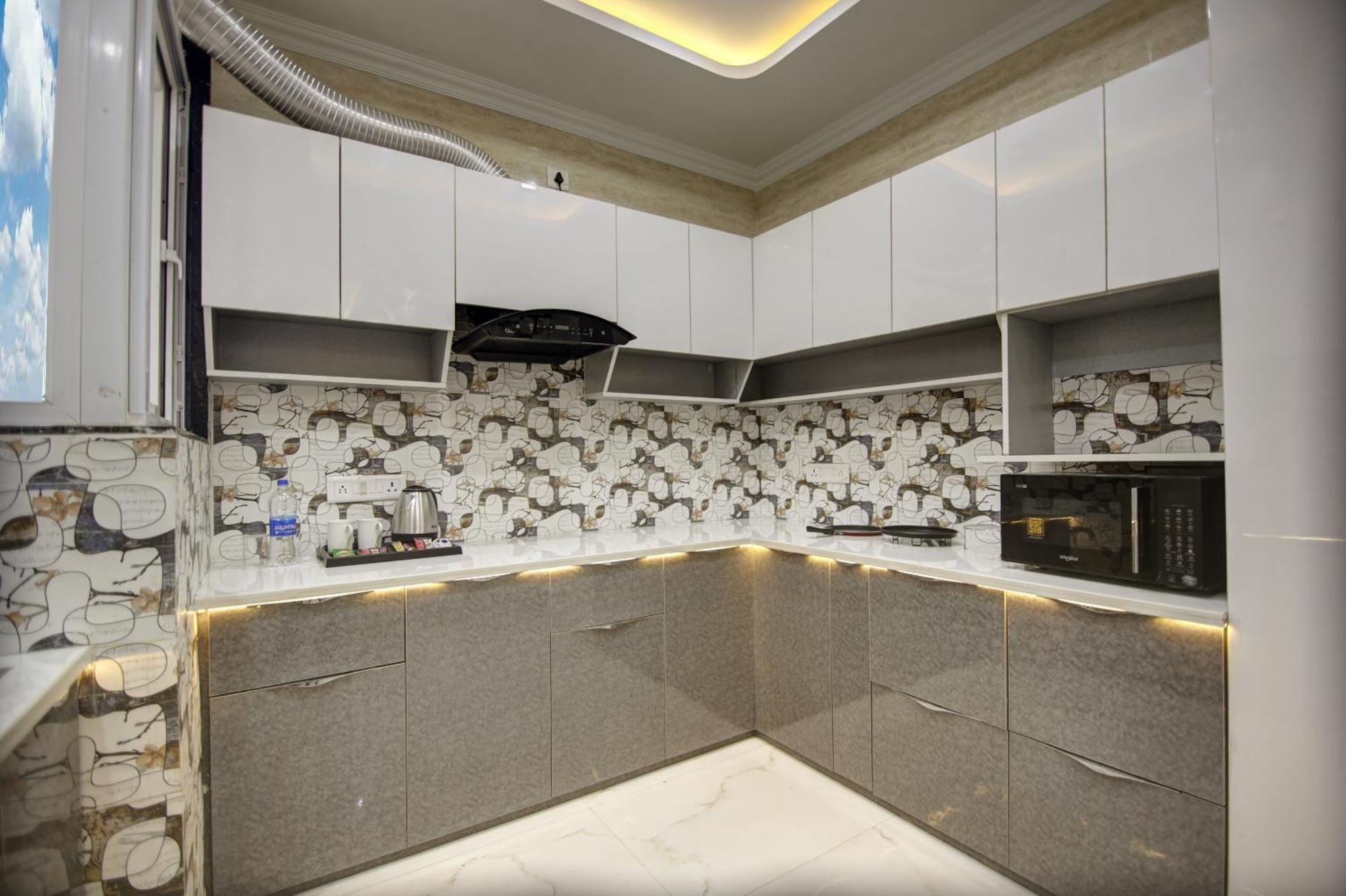 グルガウン Anandam Club Houseアパートホテル エクステリア 写真
